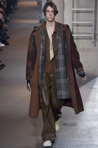 Look 37
